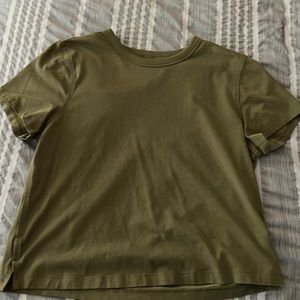 Super comfy and cute LULULEMON tshirt!